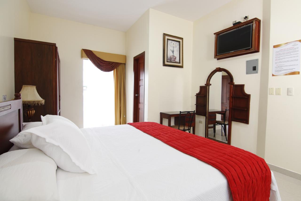 Hotel Versailles Internacional Guayaquil Exteriör bild