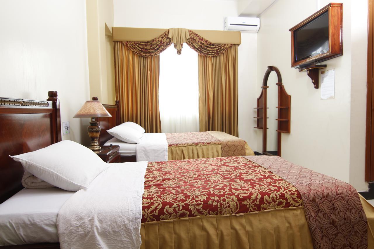 Hotel Versailles Internacional Guayaquil Exteriör bild