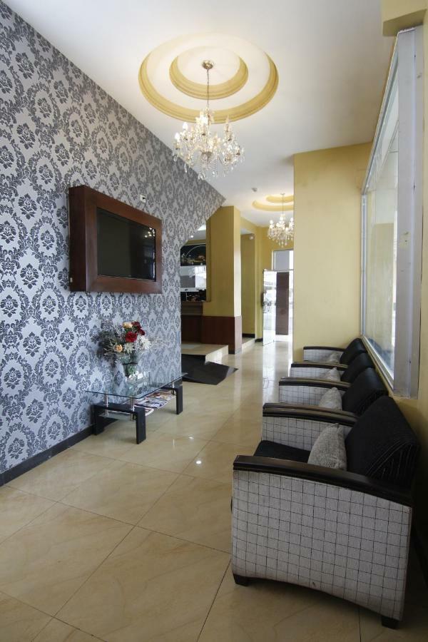Hotel Versailles Internacional Guayaquil Exteriör bild